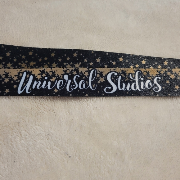 Universal Studios Lanyard- Black And Gold - Picture 6 of 7